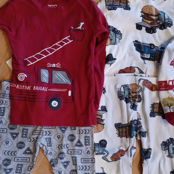 Carter's 3t Pajama Set- Trucks - Picture 2 of 7